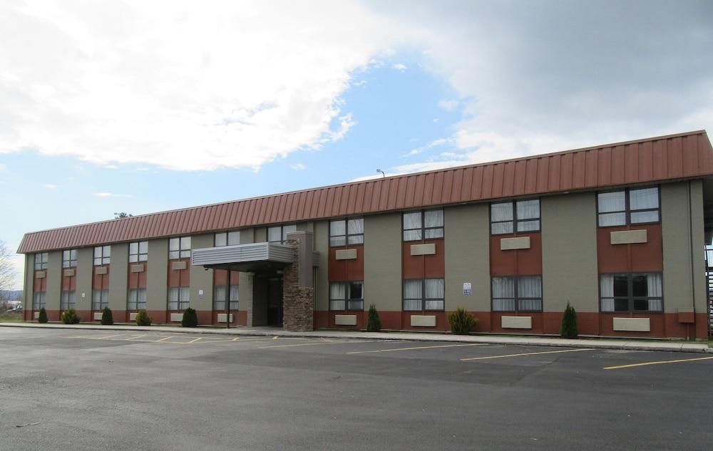 Best Western Gateway Adirondack Inn Ютика Экстерьер фото