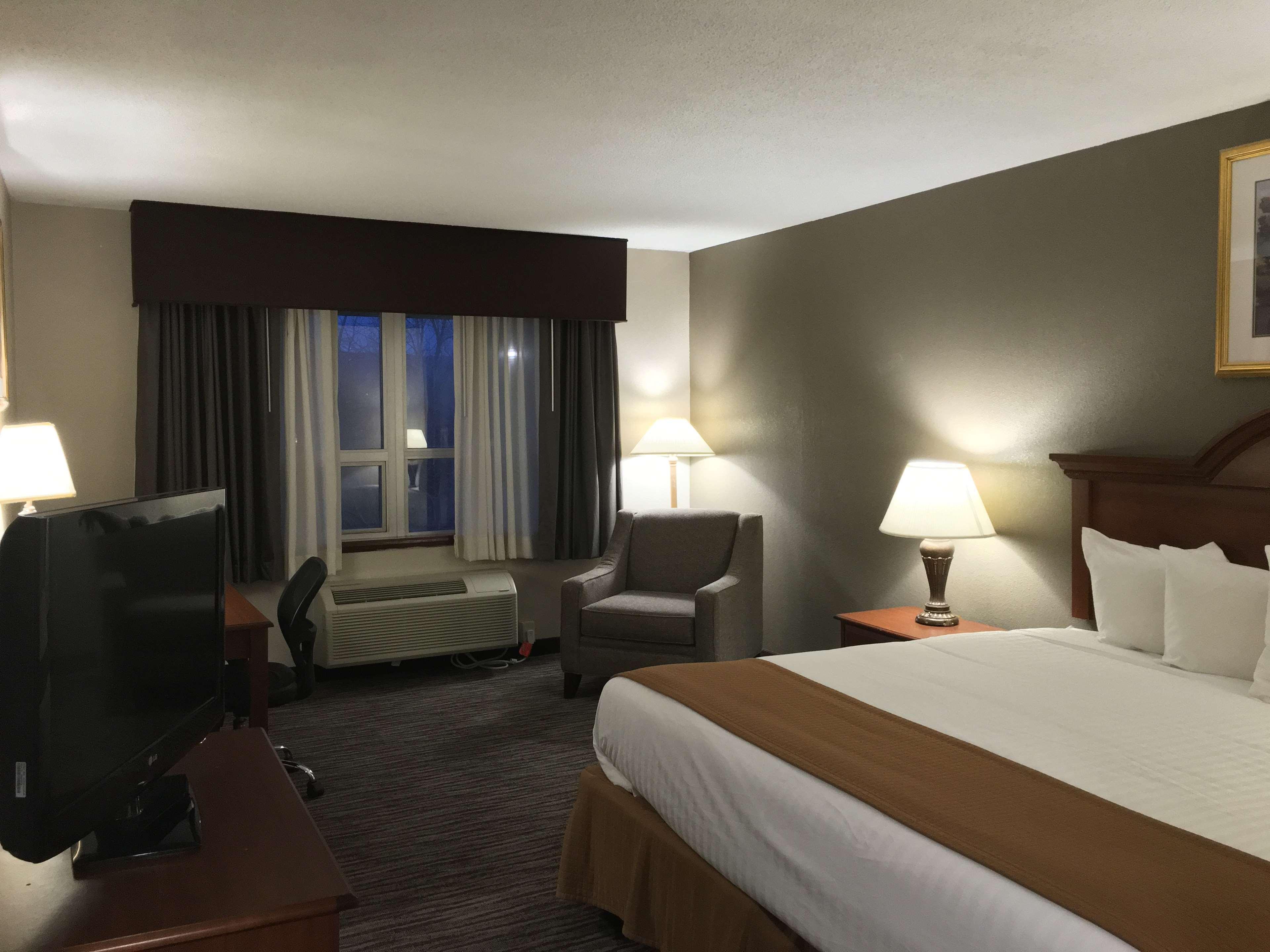 Best Western Gateway Adirondack Inn Ютика Экстерьер фото