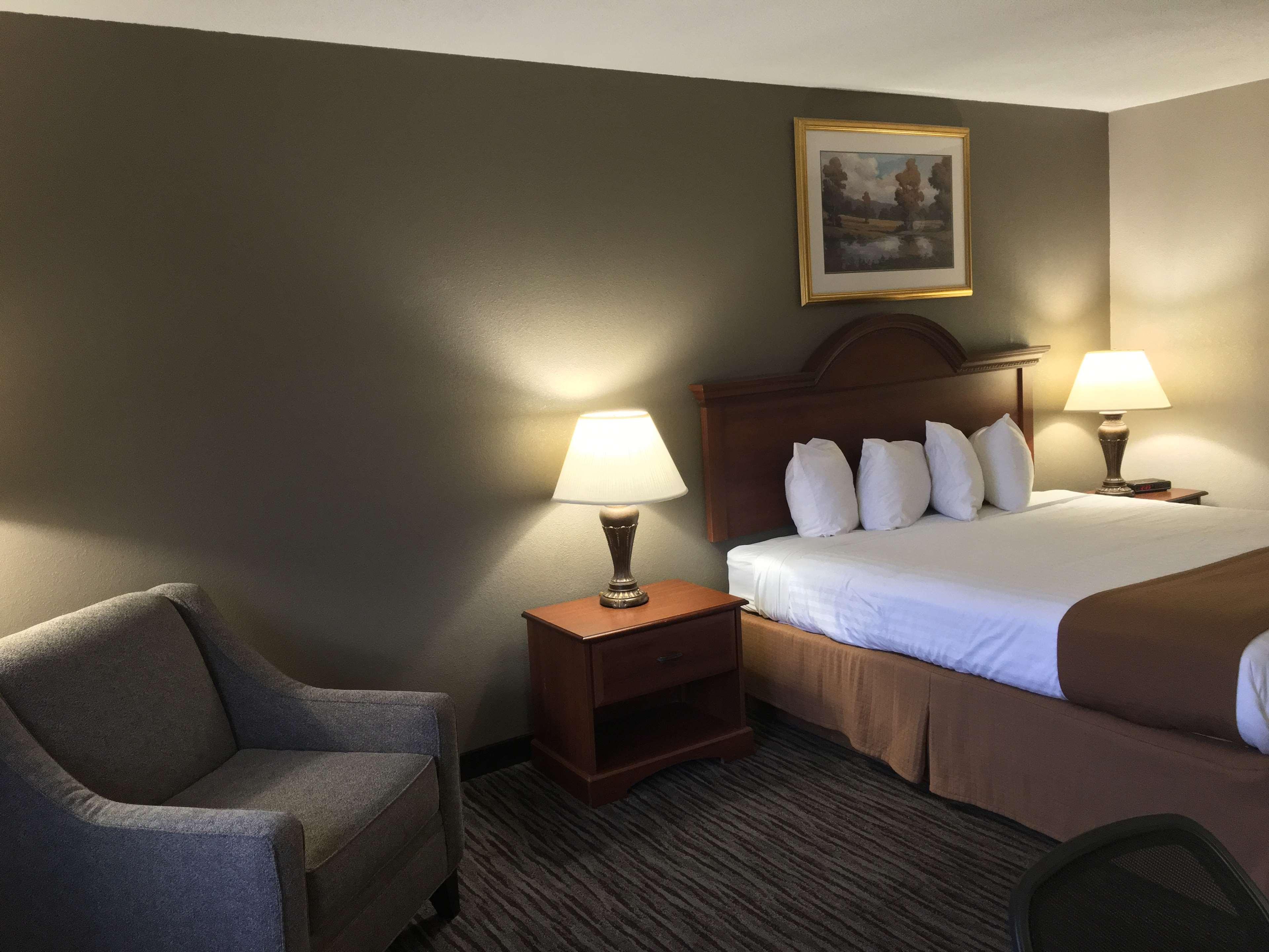 Best Western Gateway Adirondack Inn Ютика Экстерьер фото