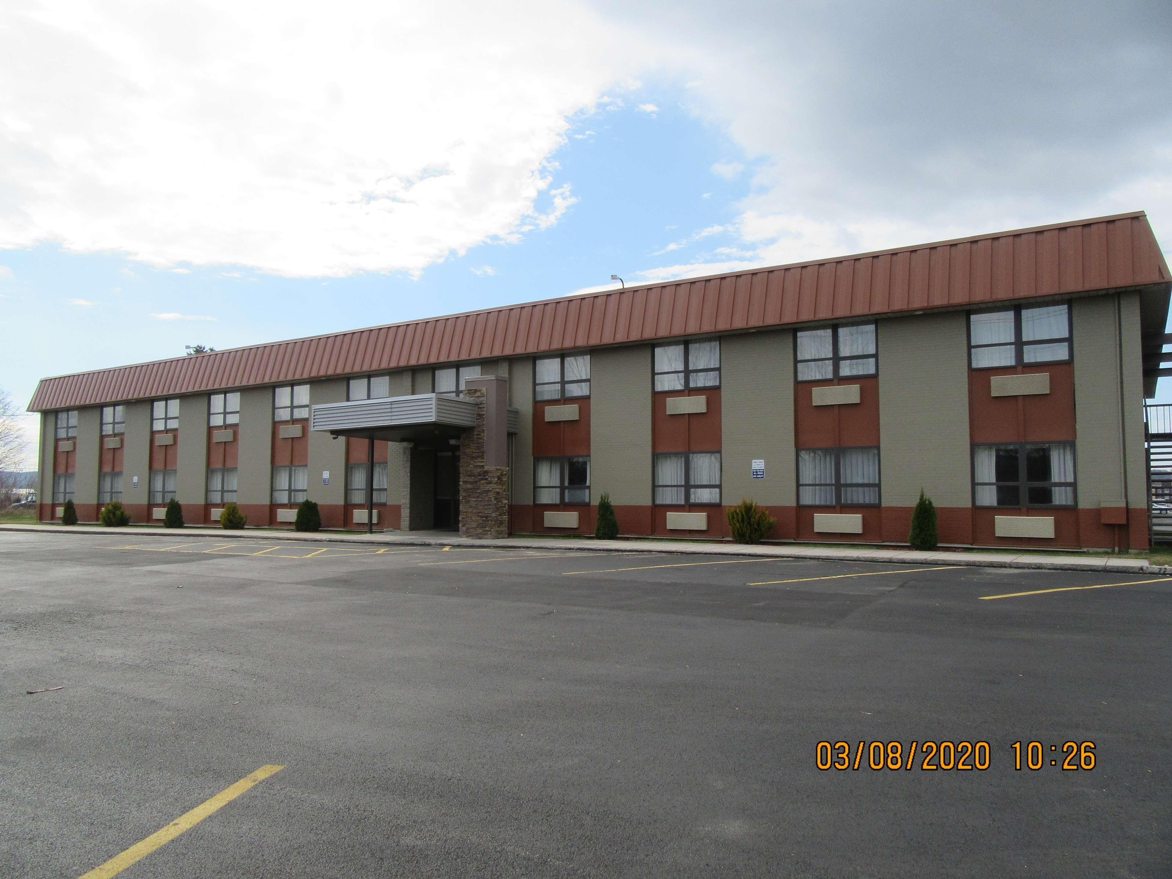 Best Western Gateway Adirondack Inn Ютика Экстерьер фото