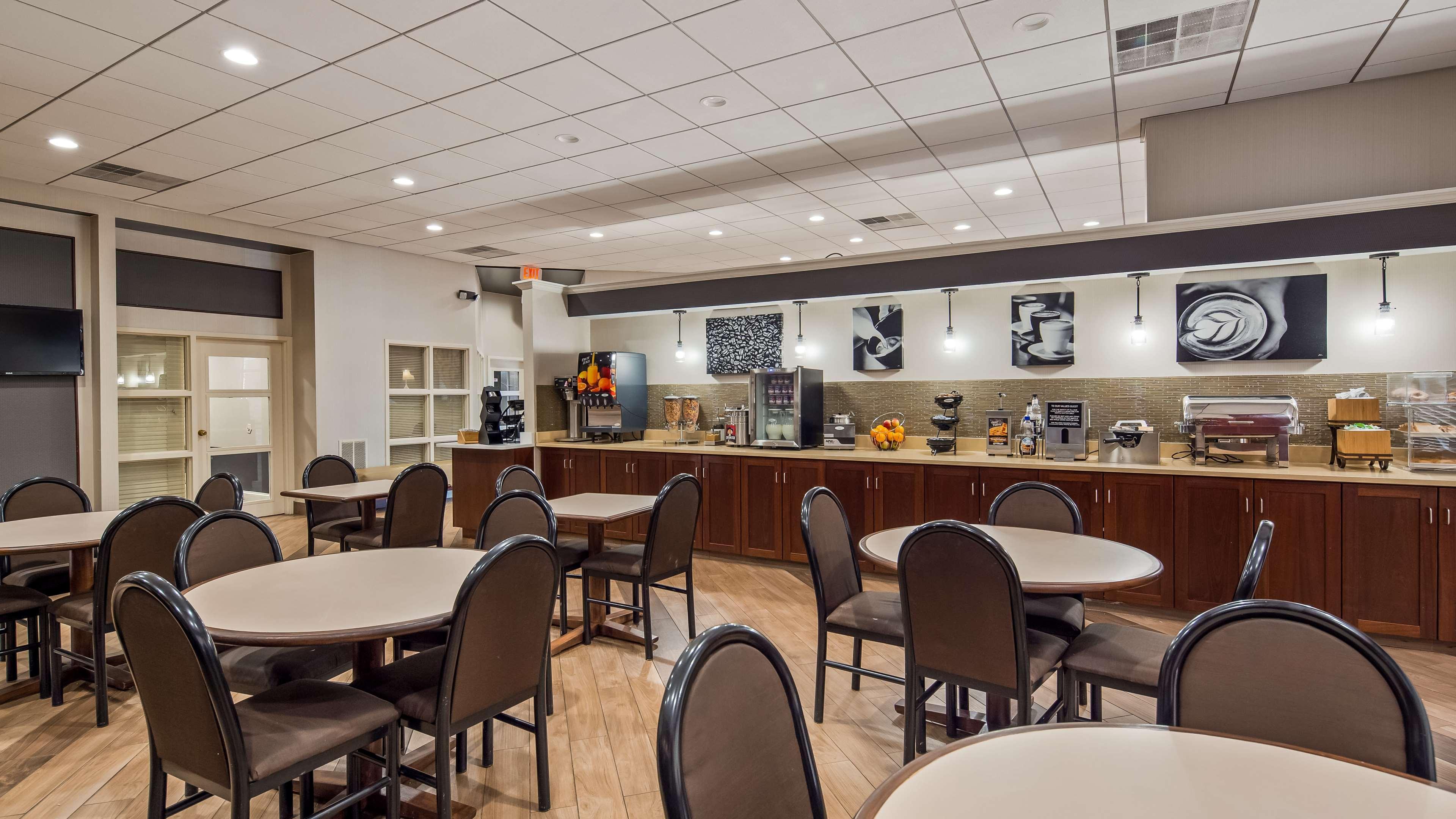 Best Western Gateway Adirondack Inn Ютика Экстерьер фото