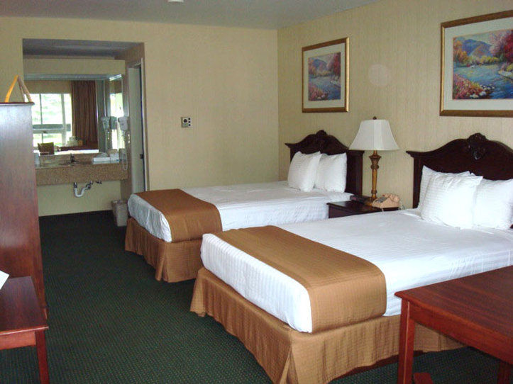 Best Western Gateway Adirondack Inn Ютика Номер фото