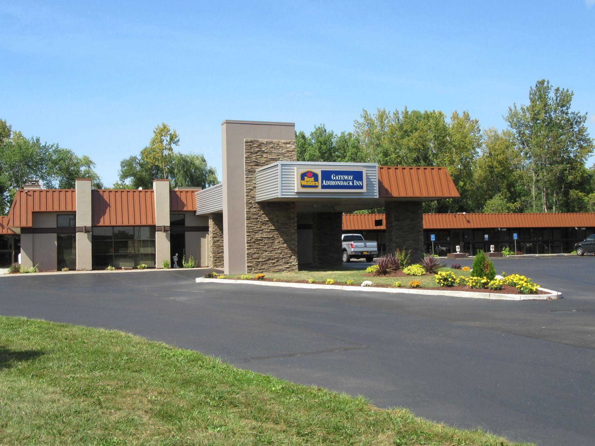 Best Western Gateway Adirondack Inn Ютика Экстерьер фото